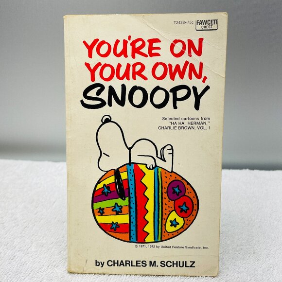 GVUC Book: "You're On Your Own, Snoopy," Charles M. Schulz, Paperback, 1975 - Picture 1 of 11